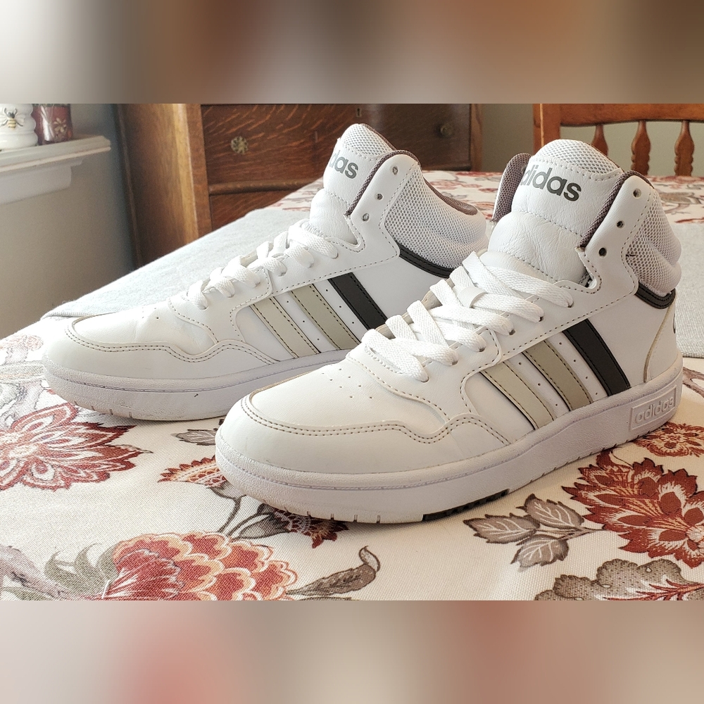 Adidas Hoops 3.0 Mid shoes in the colorway Cloud White / Orbit Grey / Putty Grey